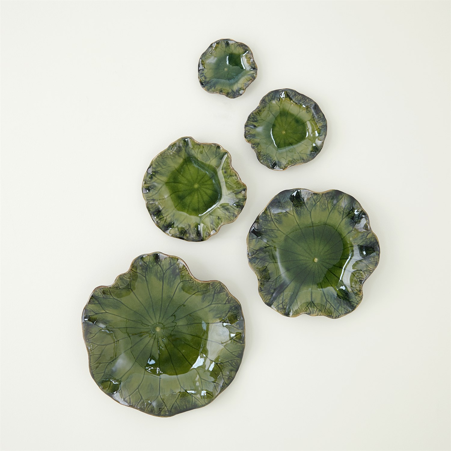 FREE FORMED LILY PLATE-GREEN-MED