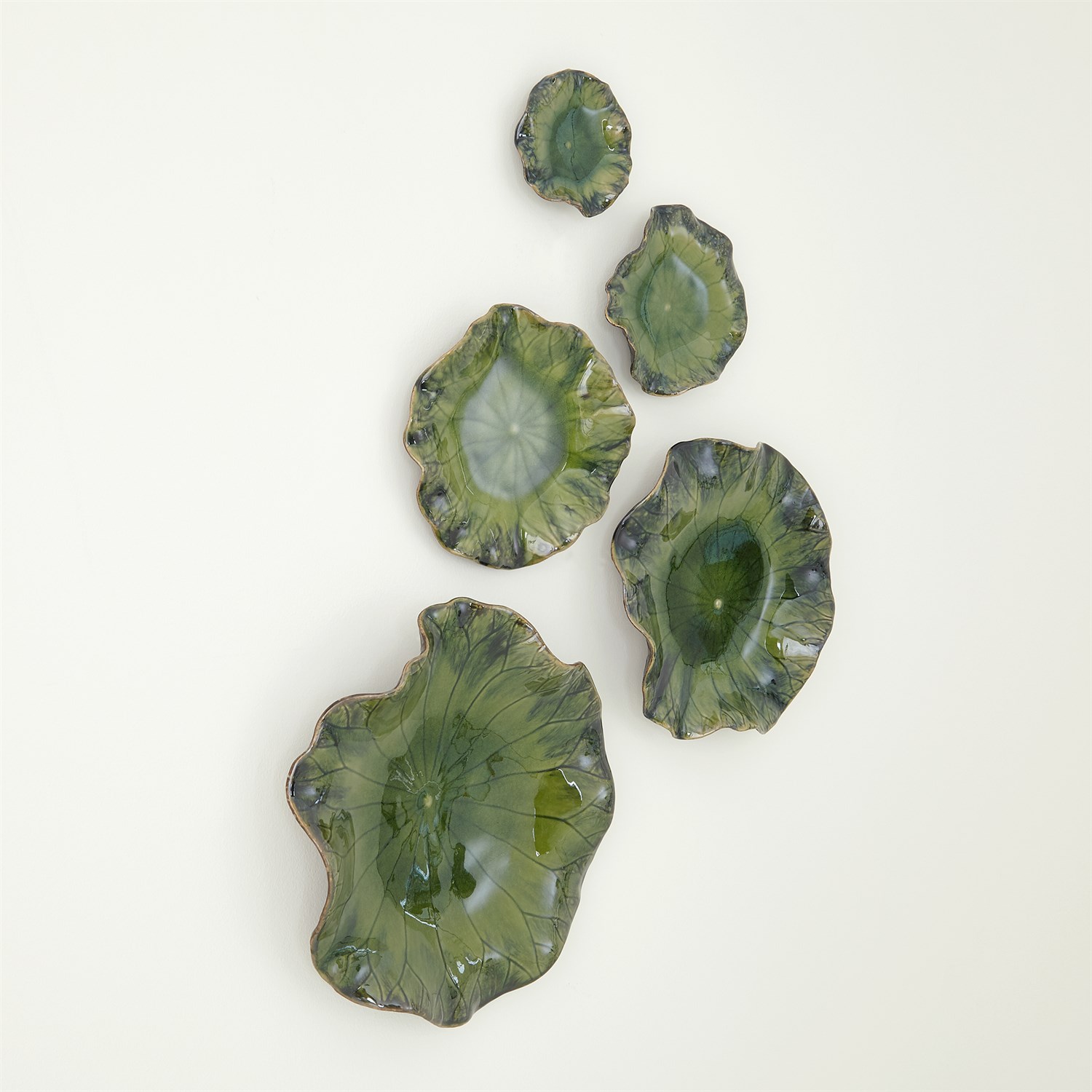 FREE FORMED LILY PLATE-GREEN-MED