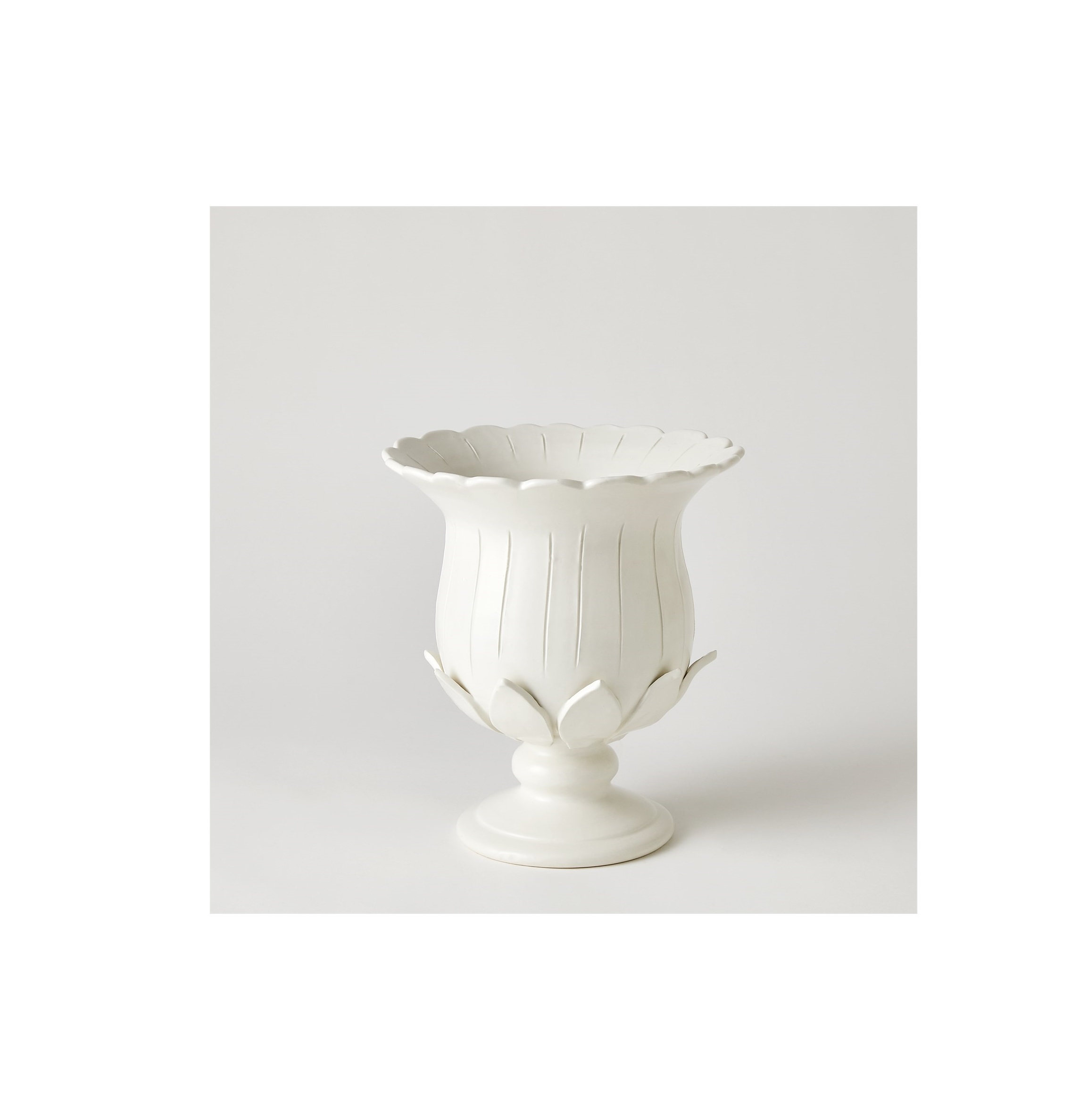 BLOSSOM VASE-MATTE WHITE-SM