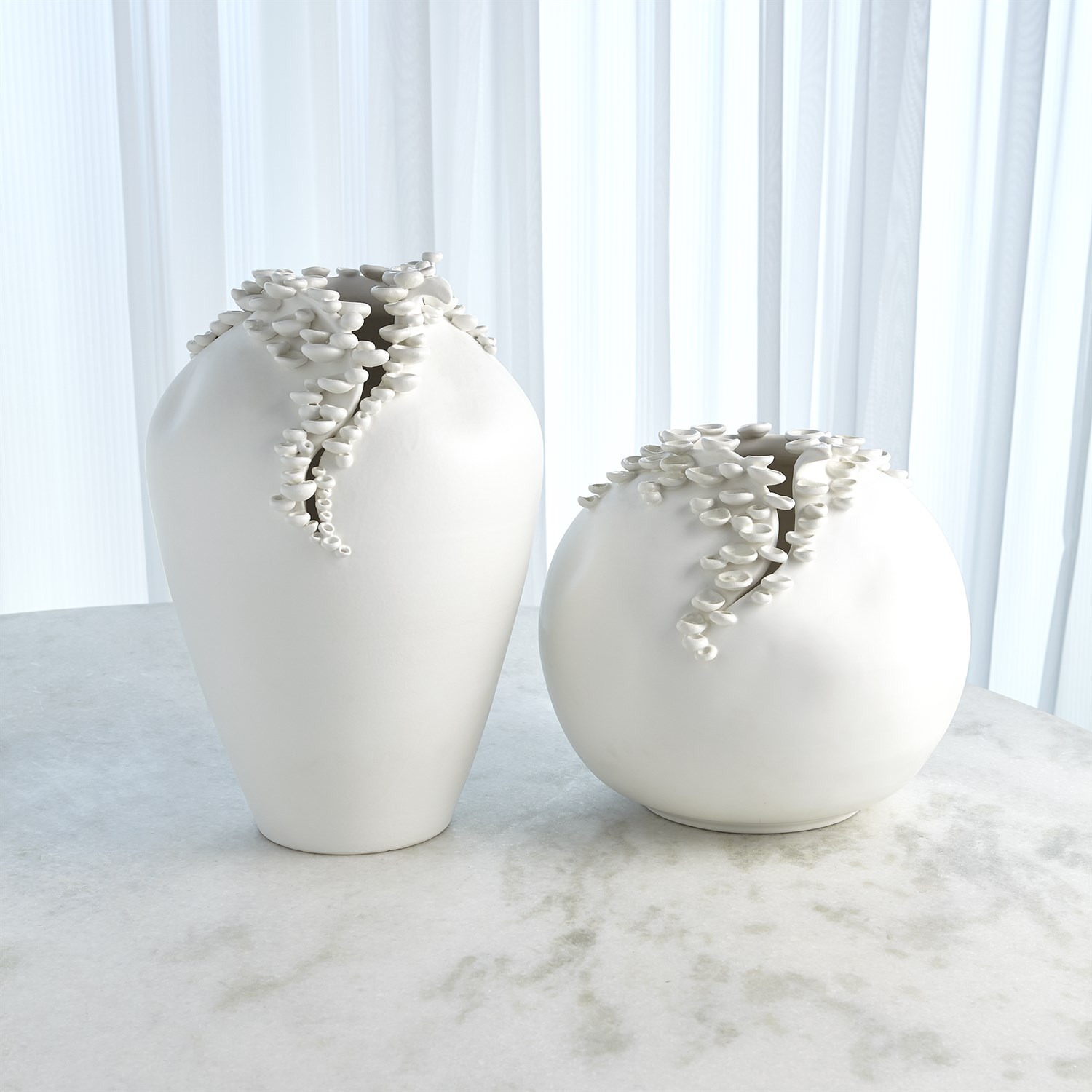 CASCADING REEF VASE-WHITE-SHORT