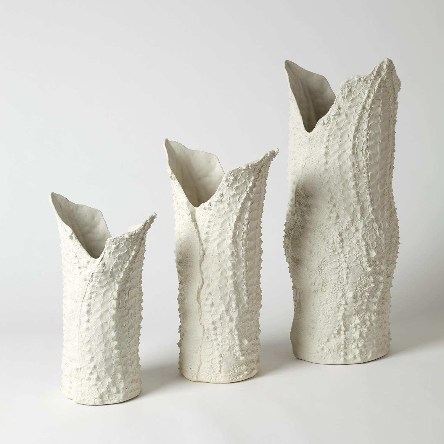 CROCODILE VASE-MATTE WHITE-SM