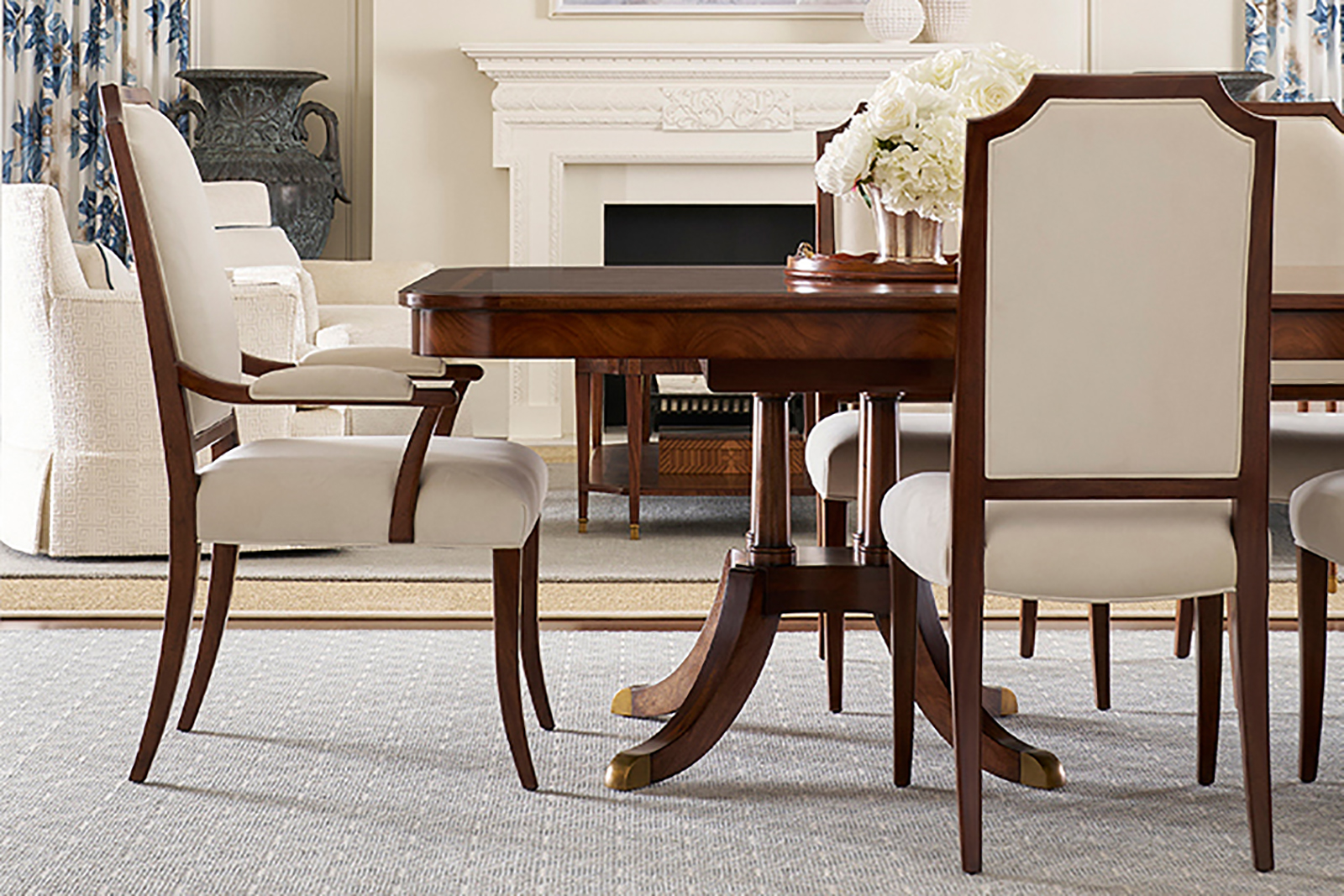 SLOANE DINING TABLE