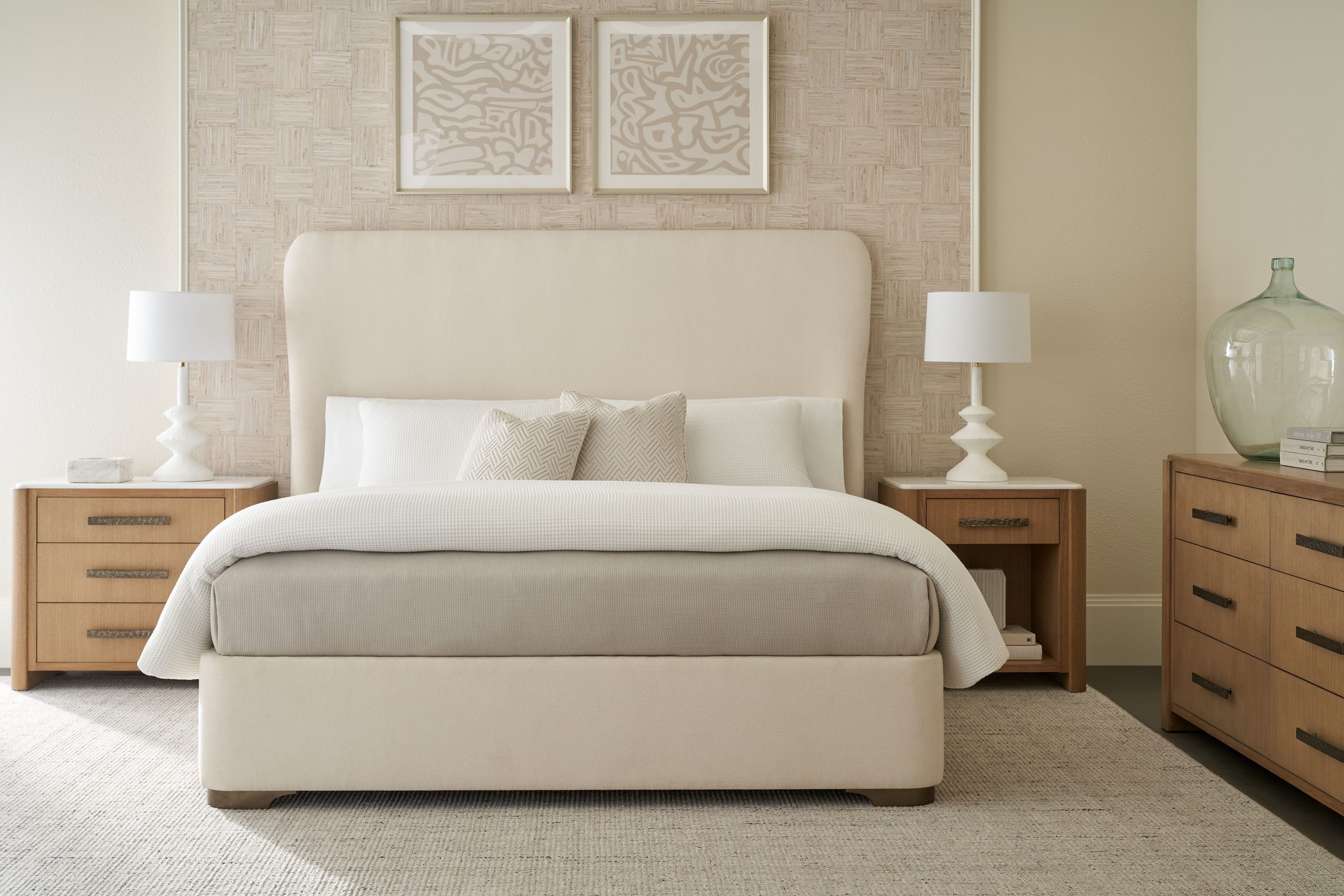 ESSENCE UPHOLSTERED US KING BED