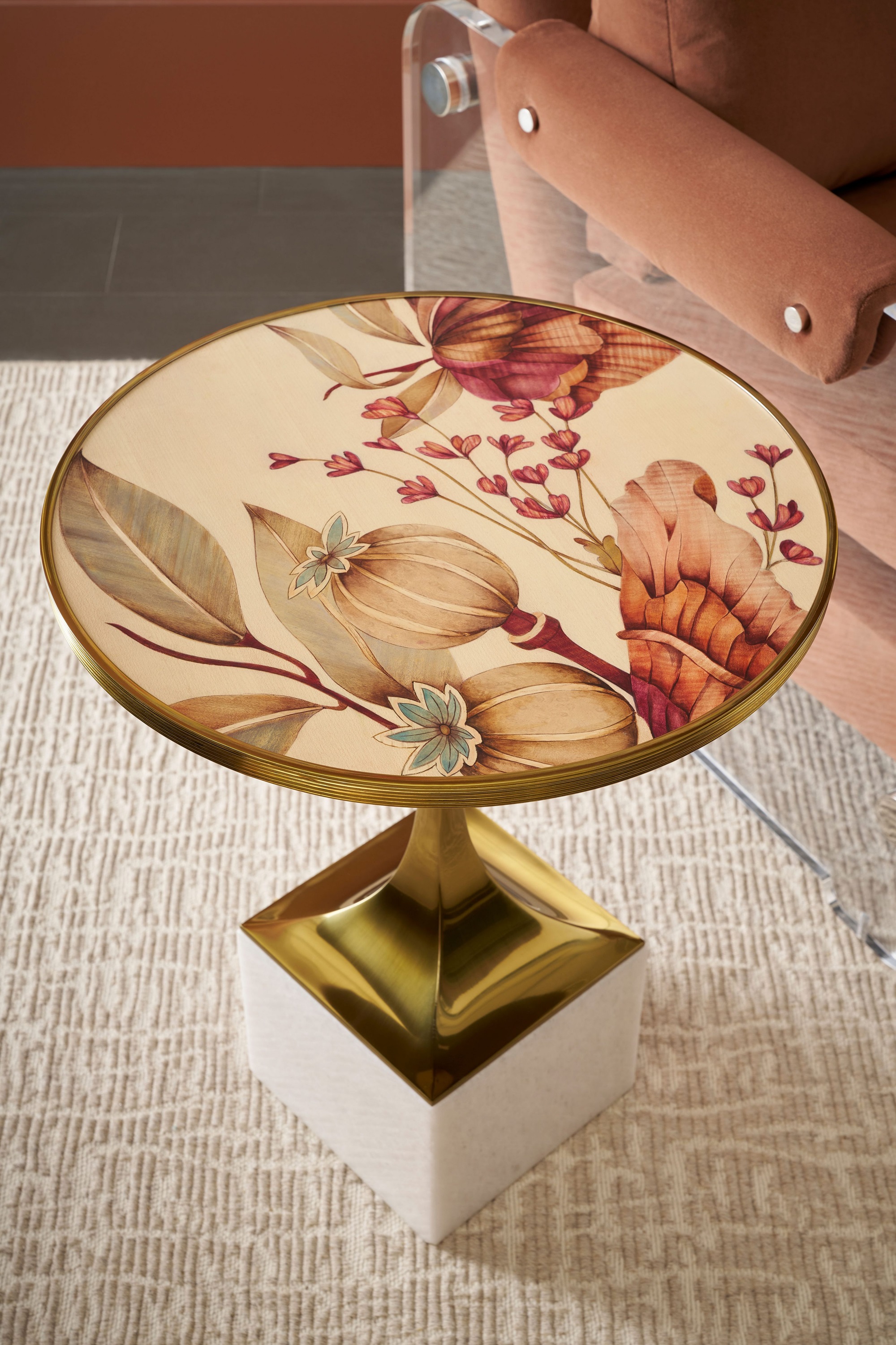 BOUQUET SIDE TABLE